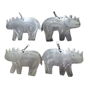 ⛓️New Vintage⛓️ 25 Pairs Of Maharani Tribal Rhino Charms